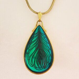 Vtg WHITING & DAVIS Gold Necklace Infused Green Glass Pendant w/ Pulled Feather